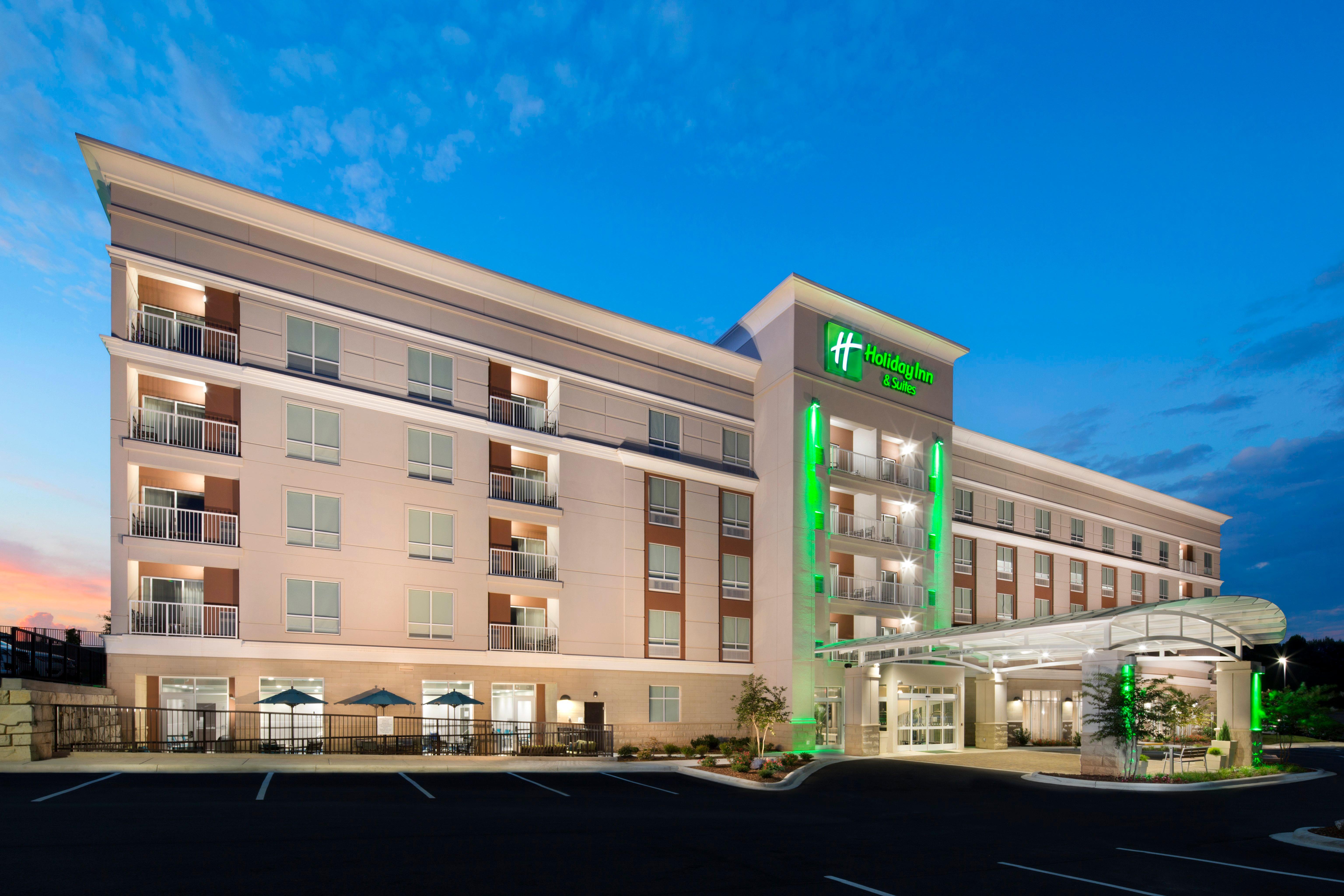 Holiday Inn & Suites Arden - Asheville Airport By Ihg Bagian luar foto