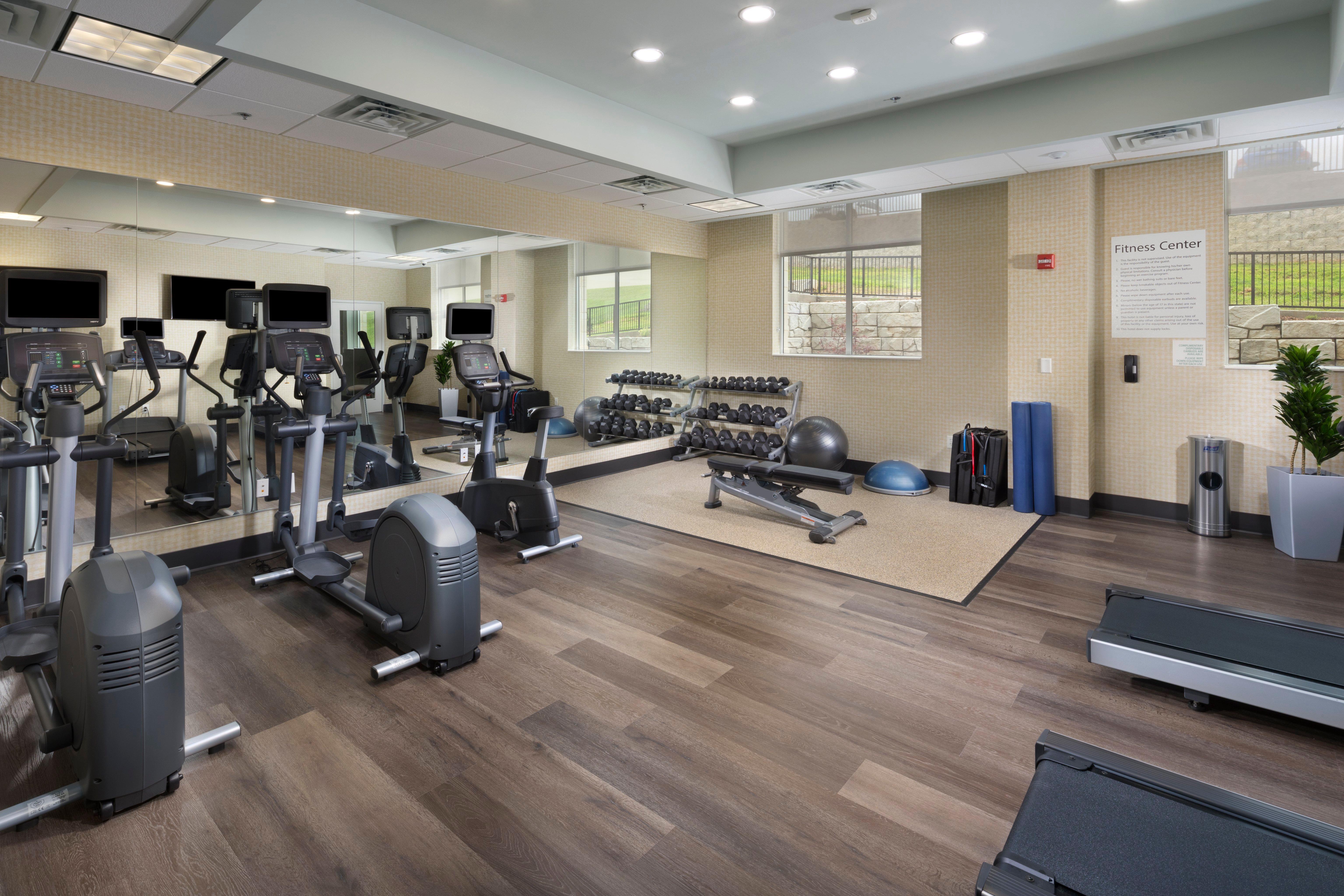 Holiday Inn & Suites Arden - Asheville Airport By Ihg Bagian luar foto