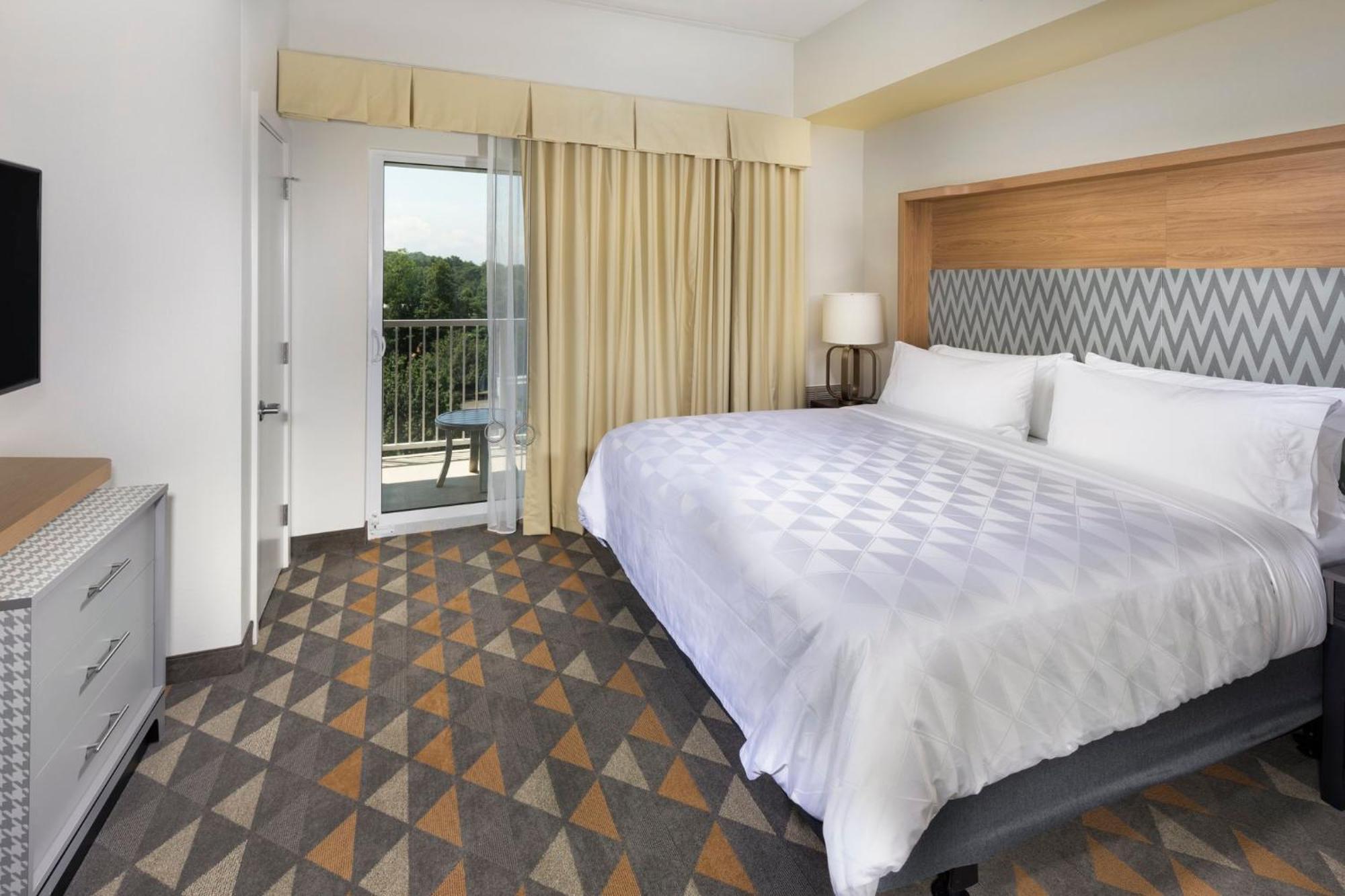 Holiday Inn & Suites Arden - Asheville Airport By Ihg Bagian luar foto